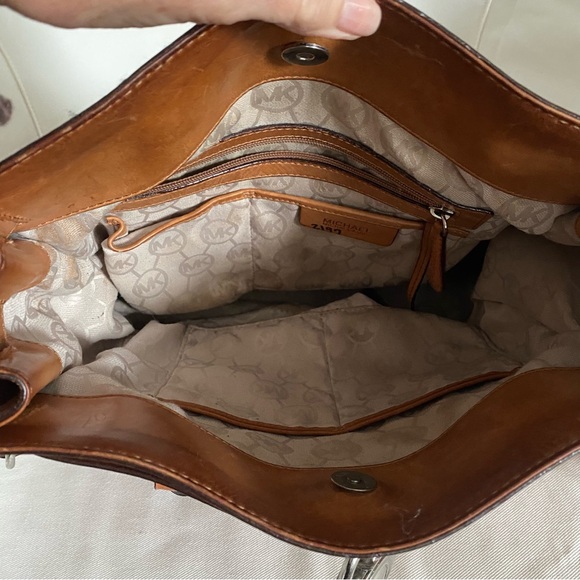 Michael Kors Hamilton Bag Intentionally Distressed Leather Silver Accents - Picture 9 of 10